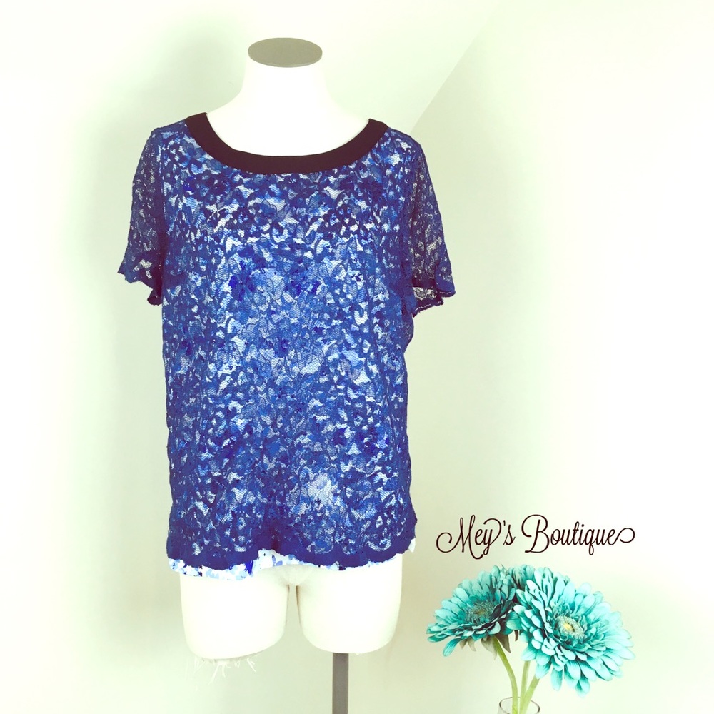 ⭐️Express Blue Vintage Lace Top Size Medium⭐️